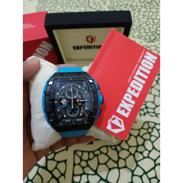 EXPEDITION 6782 M Second Like new