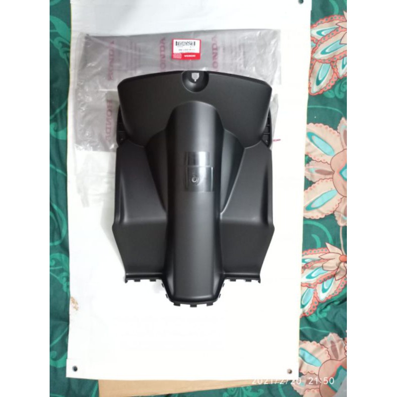 Dasbord legshield kunci tengah Honda beat karbu original AHM HONDA