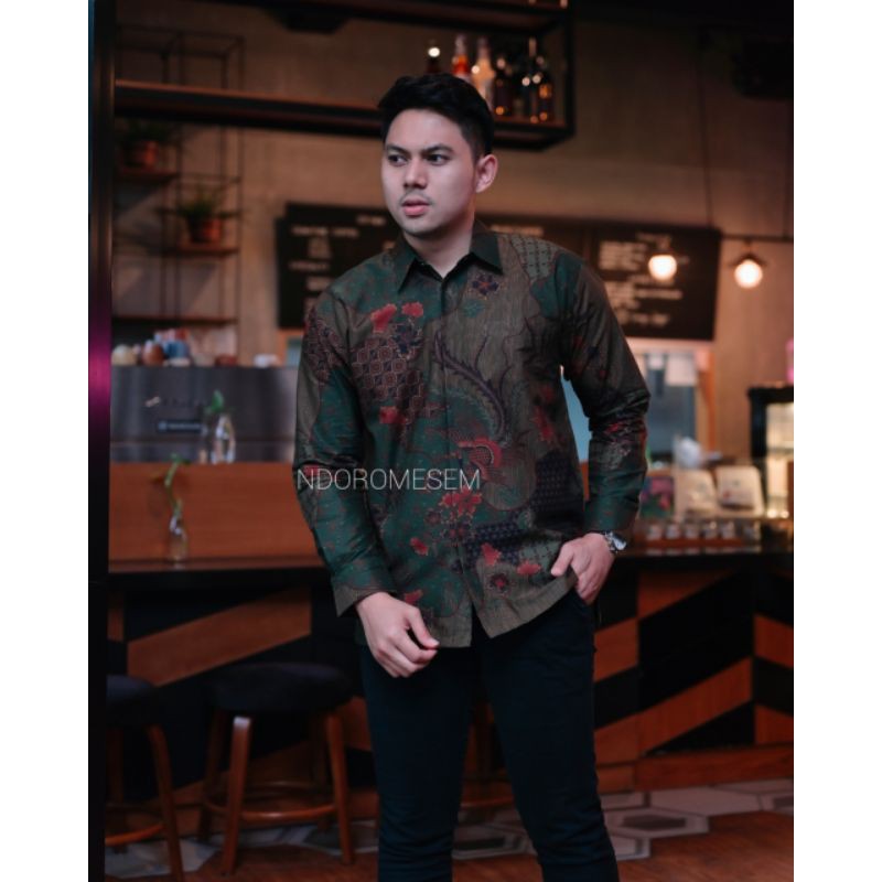 BATIK PRIA LENGAN PANJANG PRABU GANTARI IJO KATUN HALUS BATURADEN
