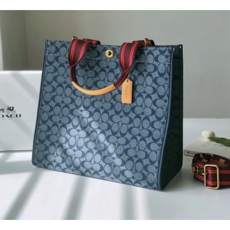 Coach Tote 34 In Signature Chambray F3664 Midnight Navy