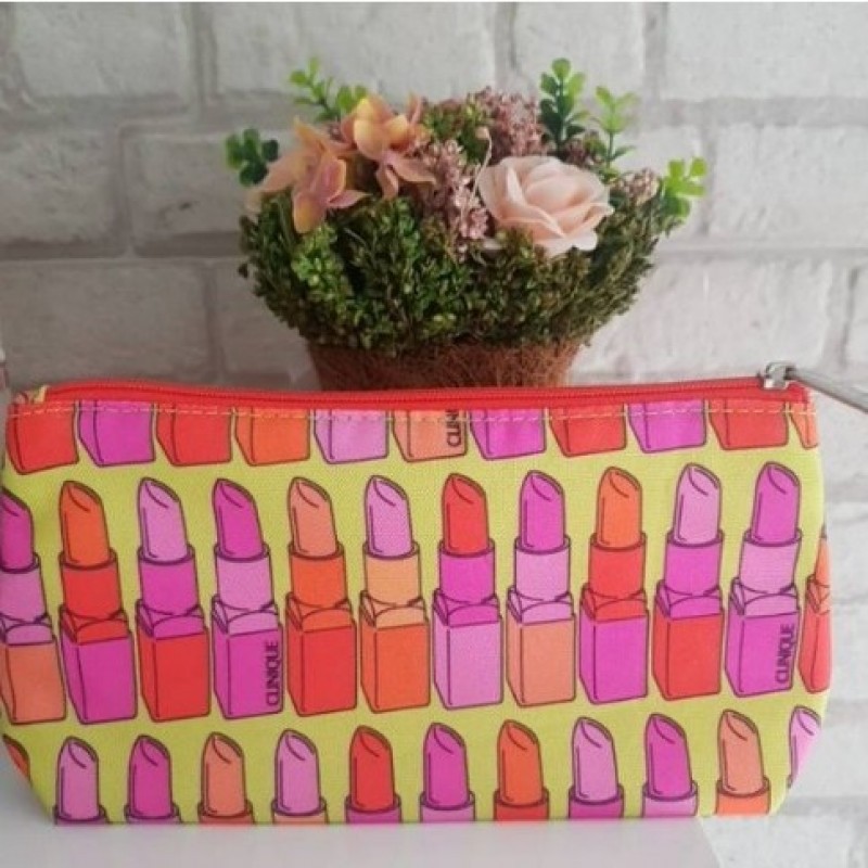 

CLINIQUE Lippie Makeup Pouch