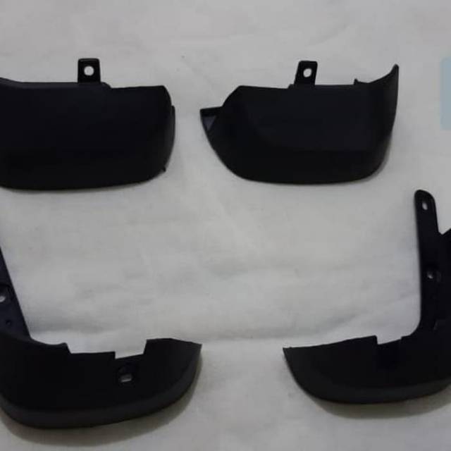 Mudguard/ karpet lumpur mobil Mobilio 2013