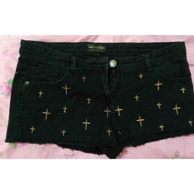 Preloved Celana Pendek Wanita Forever 21