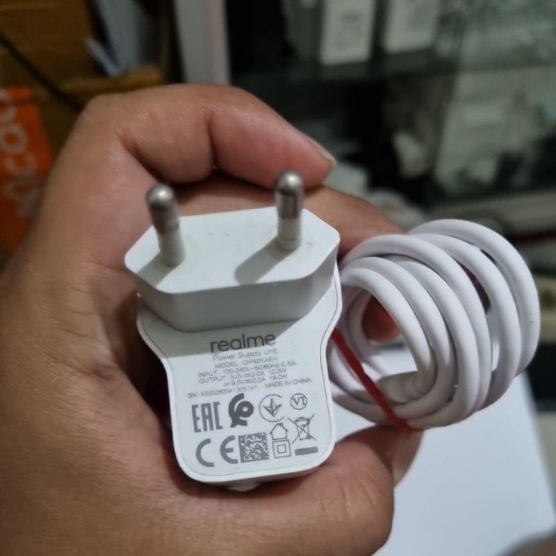 Charger Realme Narzo 20 18w.. copotan bekasan