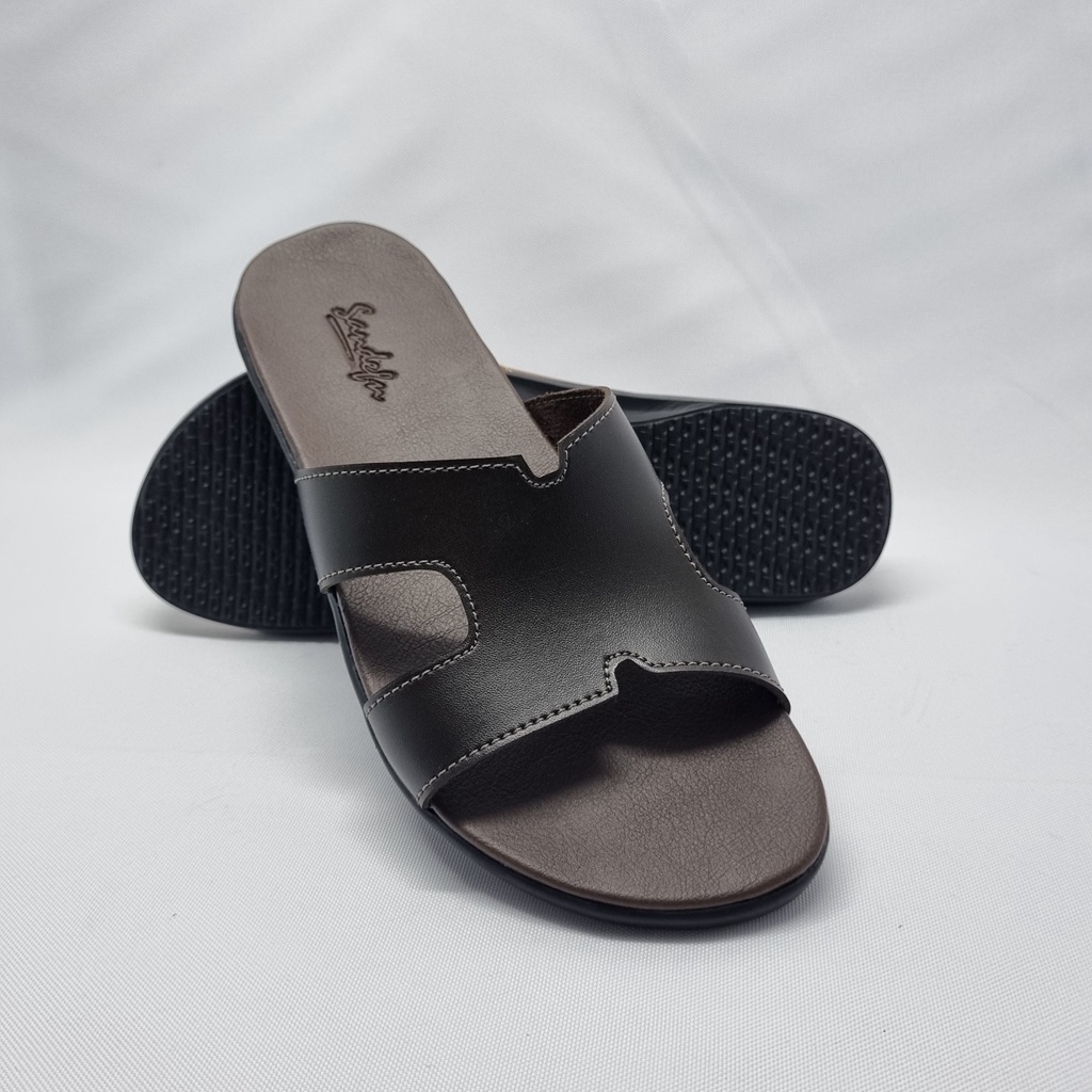 SANDAL WANITA SELOP 301 HITAM.SANDAL FLAT WANITA.SANDAL RUMAH.SANDAL SANTAI.SANDAL KASUAL.SANDAL WANITA INDOOR OUTDOOR.SANDAL WANITA NYAMAN DAN ELEGAN