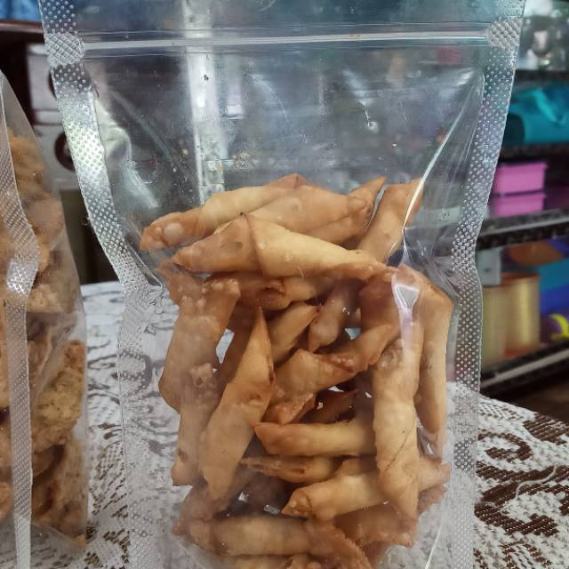 

Keripik lumpia abon