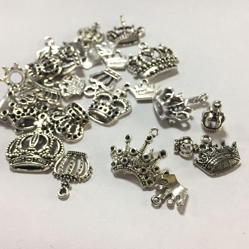 50PCS Mixed Tibetan Silver Crown Pendants For Necklace Jewelry Making