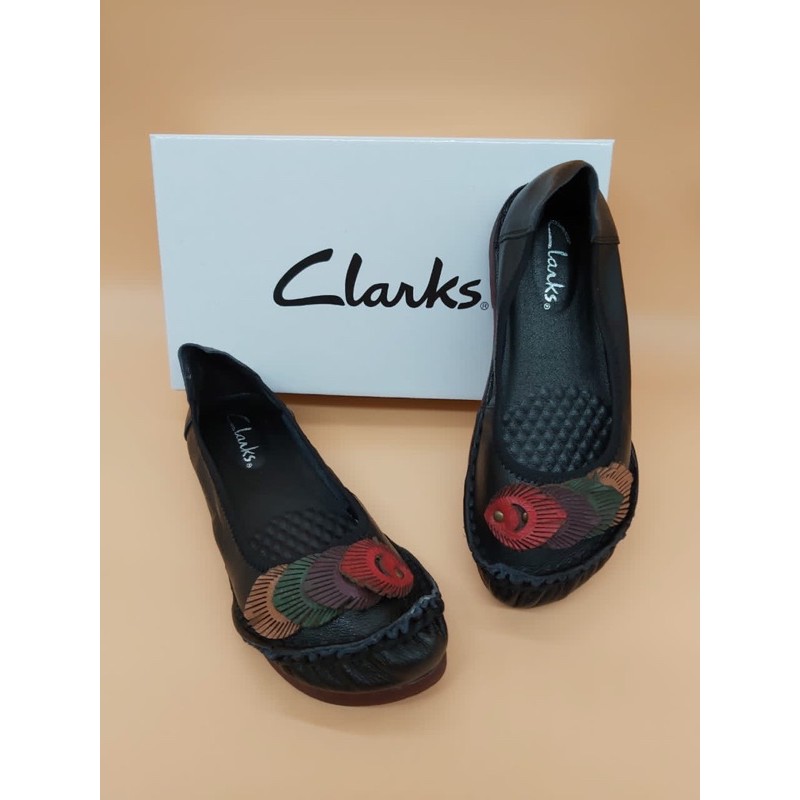 SALE SEPATU CLARKS