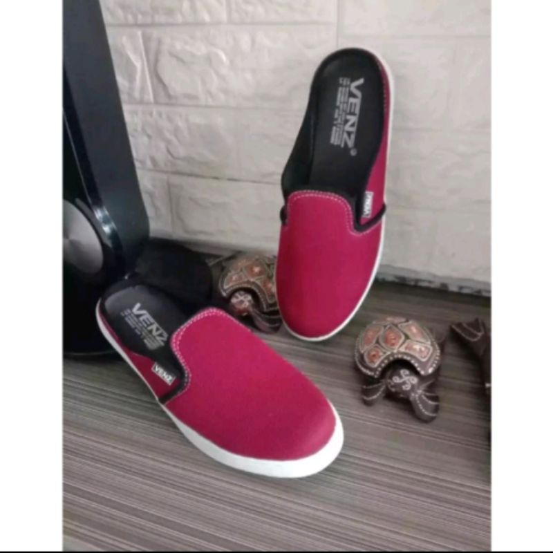 Sepatu Sandal Pria Sepatu Sandal Pria Casual Sepatu Selop Pria Sandal Pria  4warna hitam biru coklat  merah abu