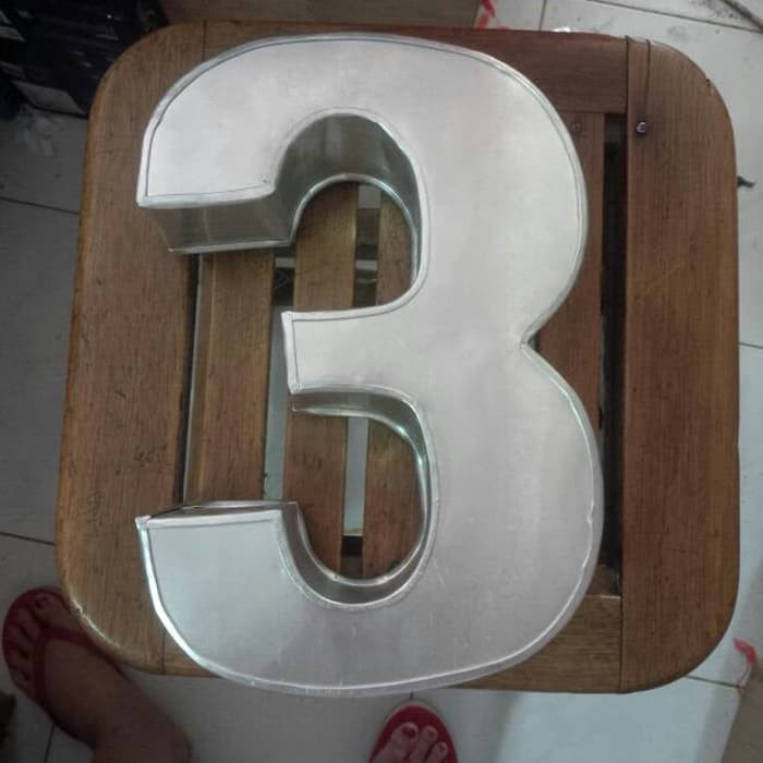 

loyangcetakanbentuk3angkanomornomerthreetigakuenasitumpeng ck327