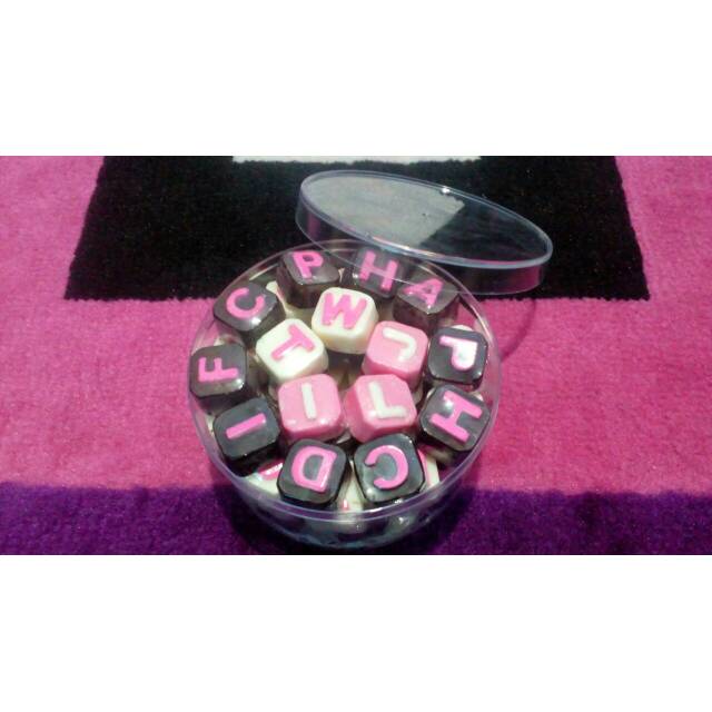 

Coklat karakter alphabet 250gr/coklat mercolade