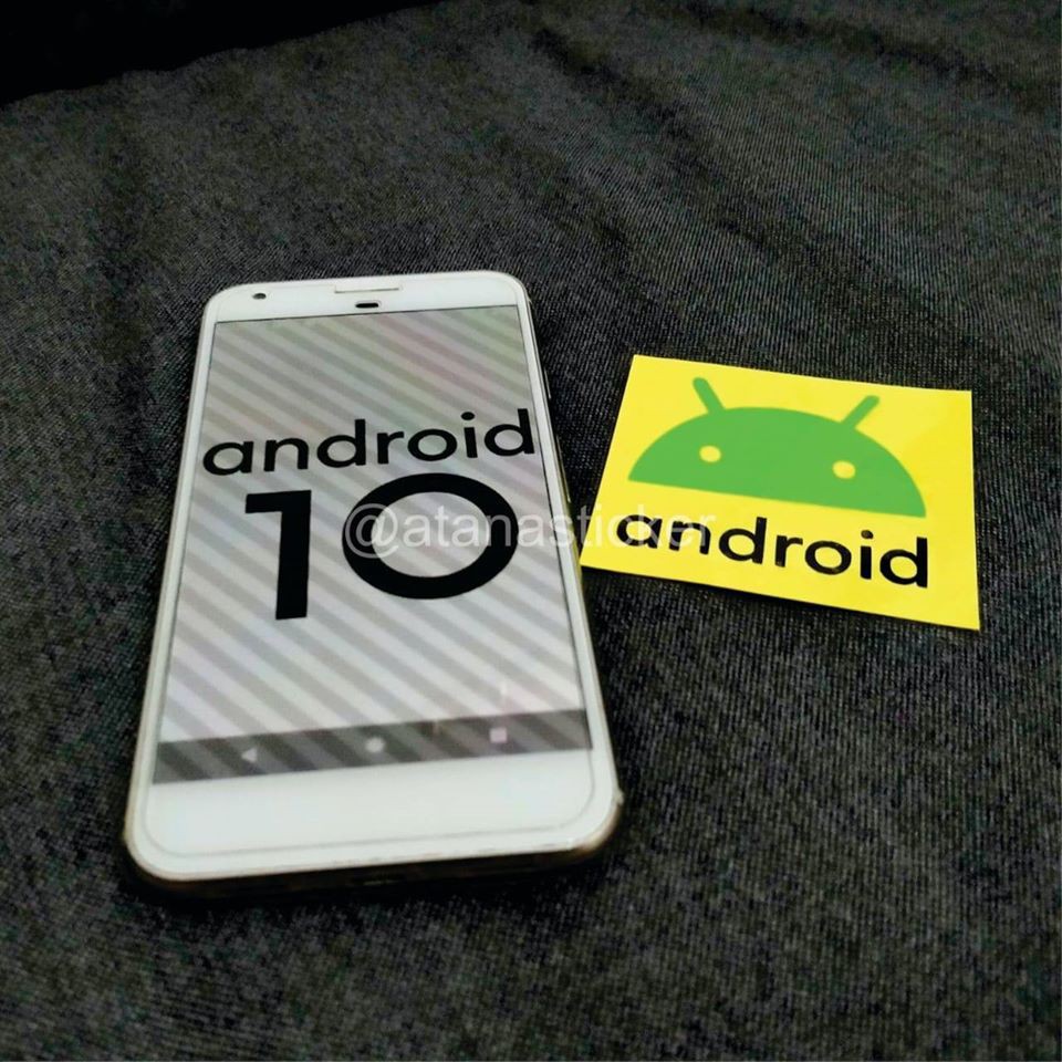 Sticker Cutting Logo Android 10 6x5,5cm