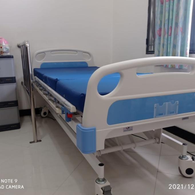 Tempat tidur rumah sakit elektrik. Ranjang pasien electric Sella. Baru