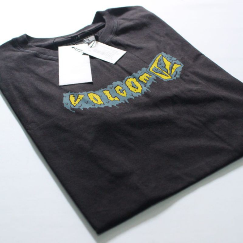 KAOS PRIA BAJU DISTRO SURFING VOLCOM MURAH BANDUNG PREMIUM BIG SIZE WARNA HITAM SIMPEL COD