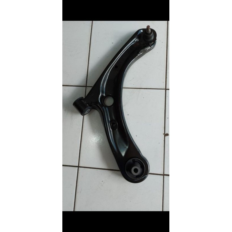 lower arm depan honda mobilio,,brio(original)