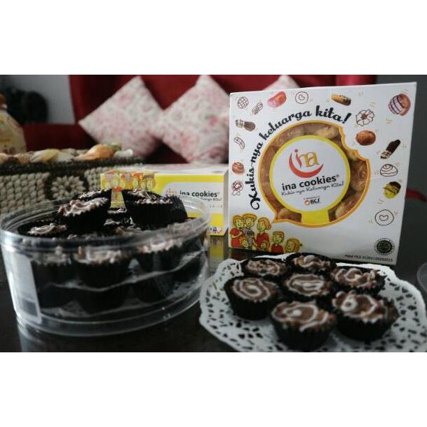 

Ina Kue Kering Coklat Cookies Chocomede Louismarket969