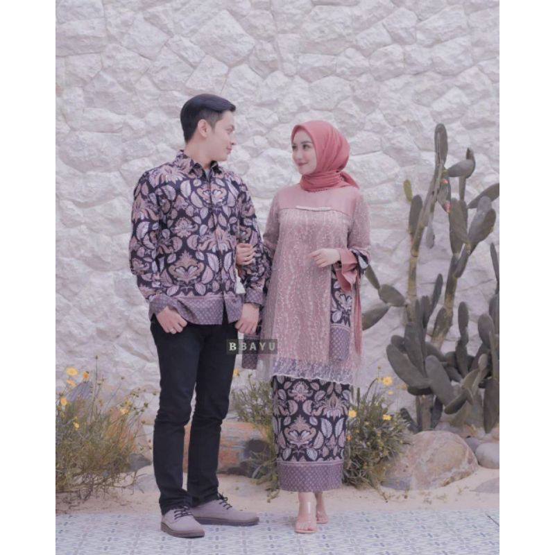 Set Couple Brukat ANJANI dan Kemeja Batik Warna Nevy Rose Grey Nuut