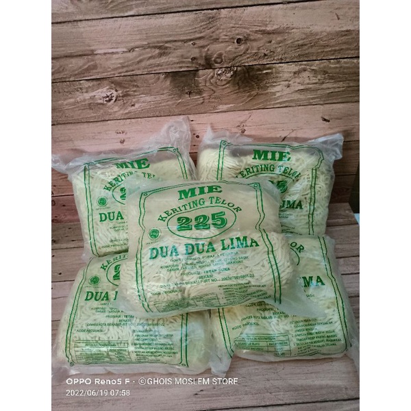 

mie mentah mie ayam 225