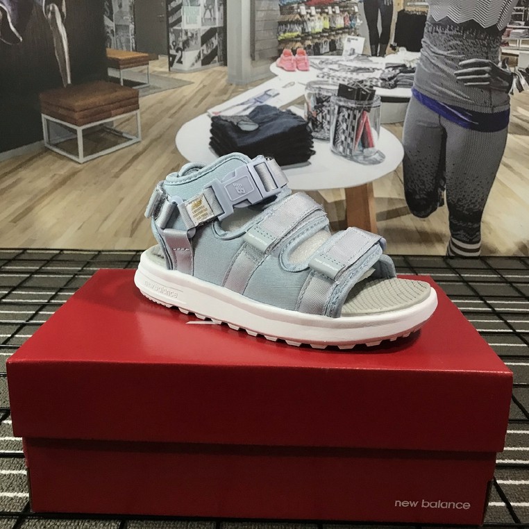 sepatu sandal new balance