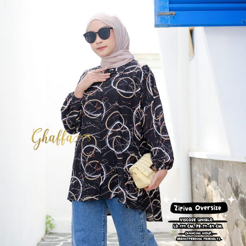 Zifiva Oversize blouse motif abstrak by ghaffa the label