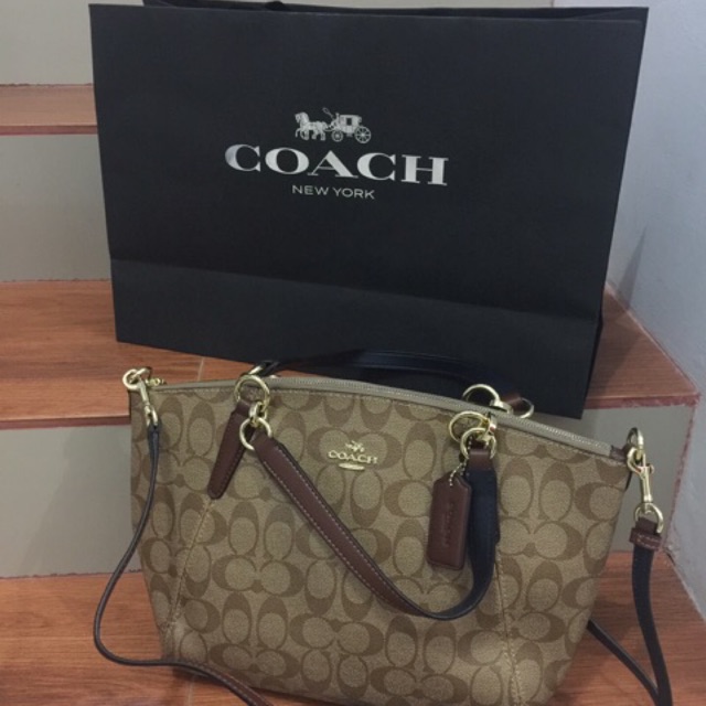 PRELOVED COACH ORIGINAL SIGNATURE MINI KELSEY