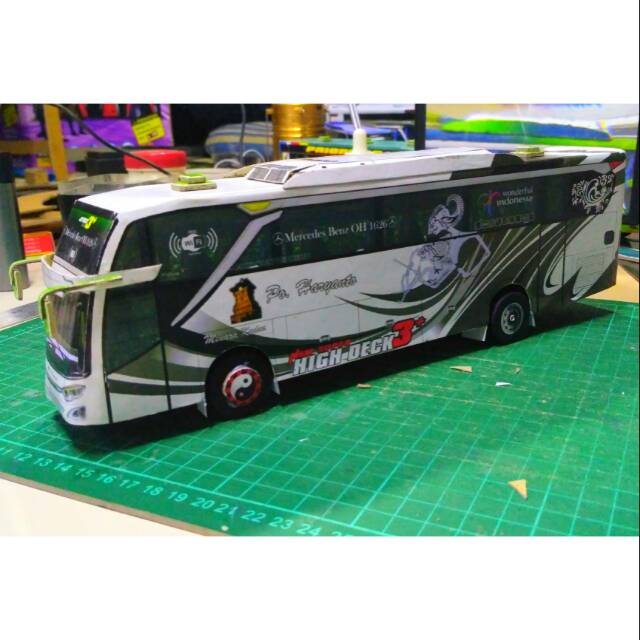 Papercraft bus haryanto