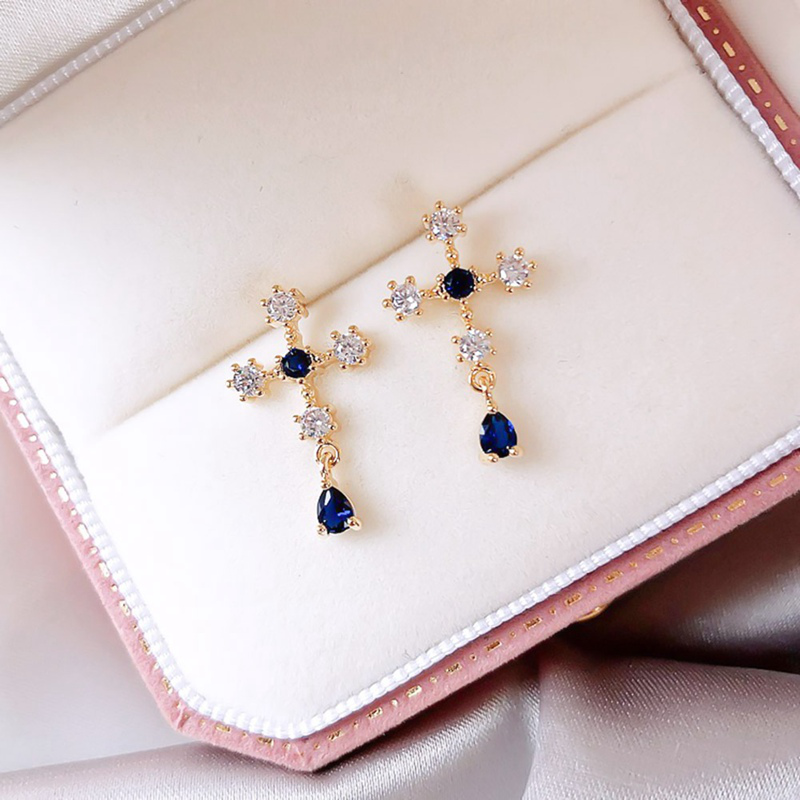 Anting Tusuk Gantung Desain Salib Hias Kristal/Berlian Imitasi Gaya Barok Untuk Wanita