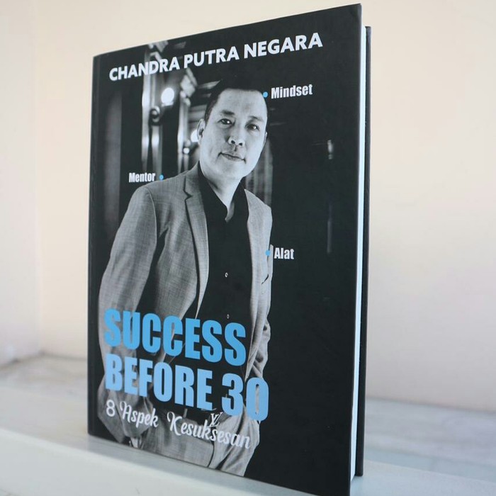 Book Buku Badai Pasti Berlalu Karya Chandra Putra Negara &amp; T-shirt Kaos Success Before 30 SB30