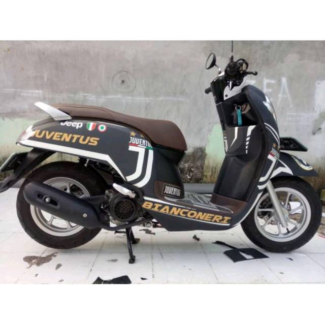 Decal Sticker Honda Scoopy Tema Bola Juventus Full Custom Shopee Indonesia