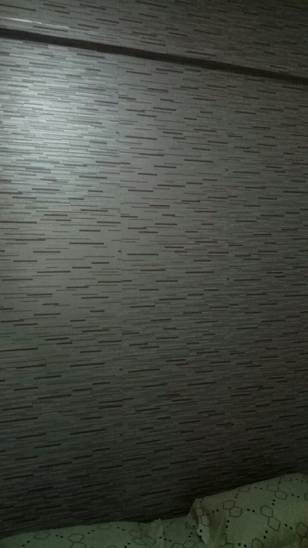 Wallpaper Vinyl Mewah Non Sticker Motif Kombinasi Abstrak Salur Ungu 53cmx10m