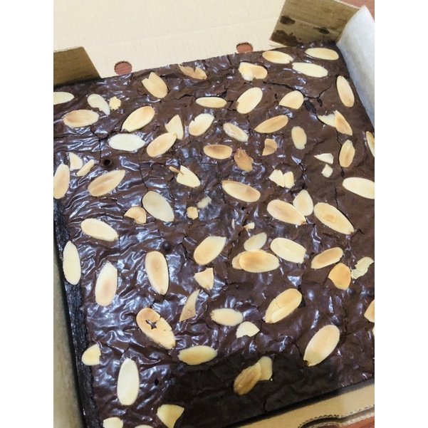 

Camilan Brownies Panggang Coklat Legit Enak