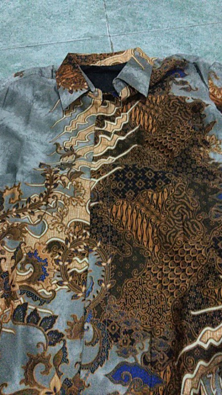 Kemeja Batik Pria Semi Sutra Lengan Panjang 100% Tidak Luntur Pake Furing Istimewa