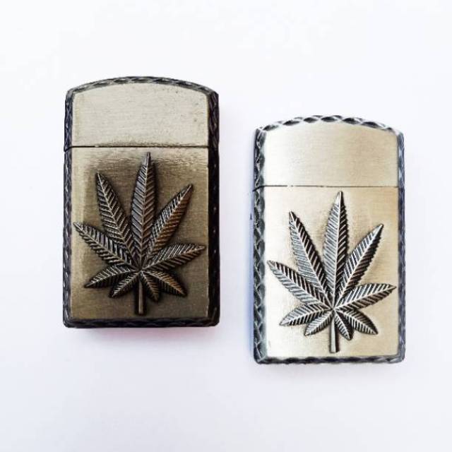 KOREK API BARA RASTA KOREK API KEREN