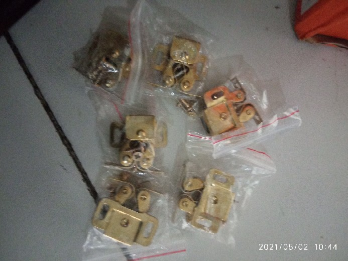 Capit Udang . Kunci Laci . Penjepit Pintu Laci . Penahan Kunci Laci