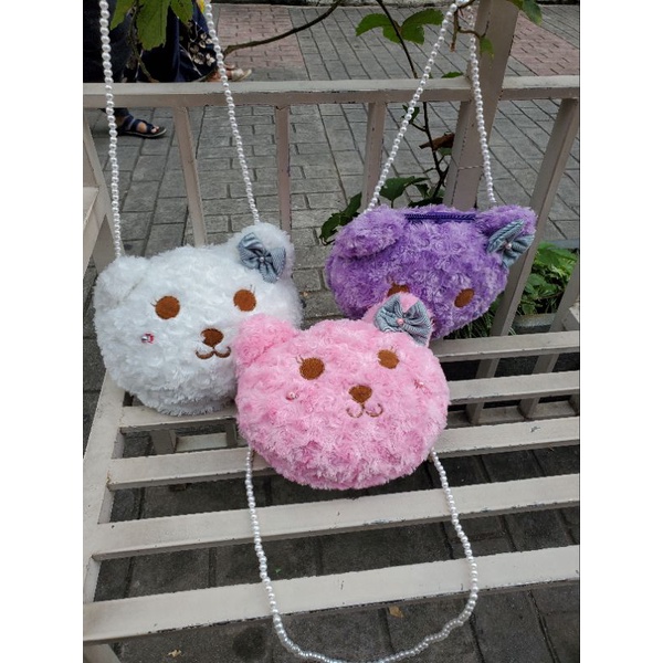 Tas Selempang Kitty Pearl