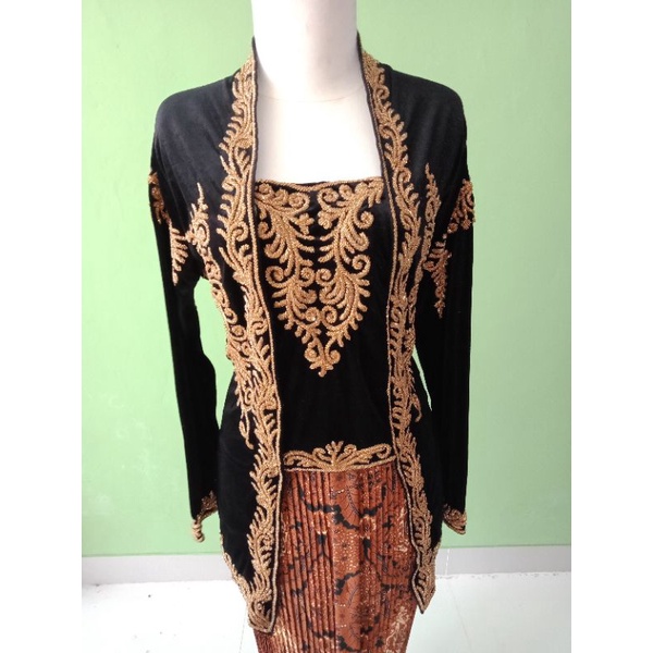 Atasan Kebaya Kutubaru Payet Akar Jumbo