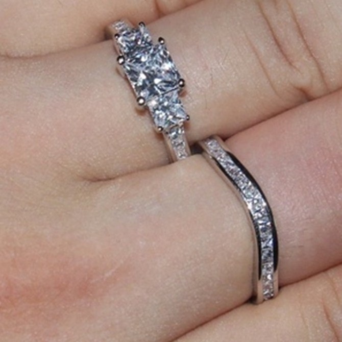 SEUSUK  Set Perhiasan Cincin Tunangan Hias Berlian Zircon Imitasi Bentuk Kotak untuk Wanita