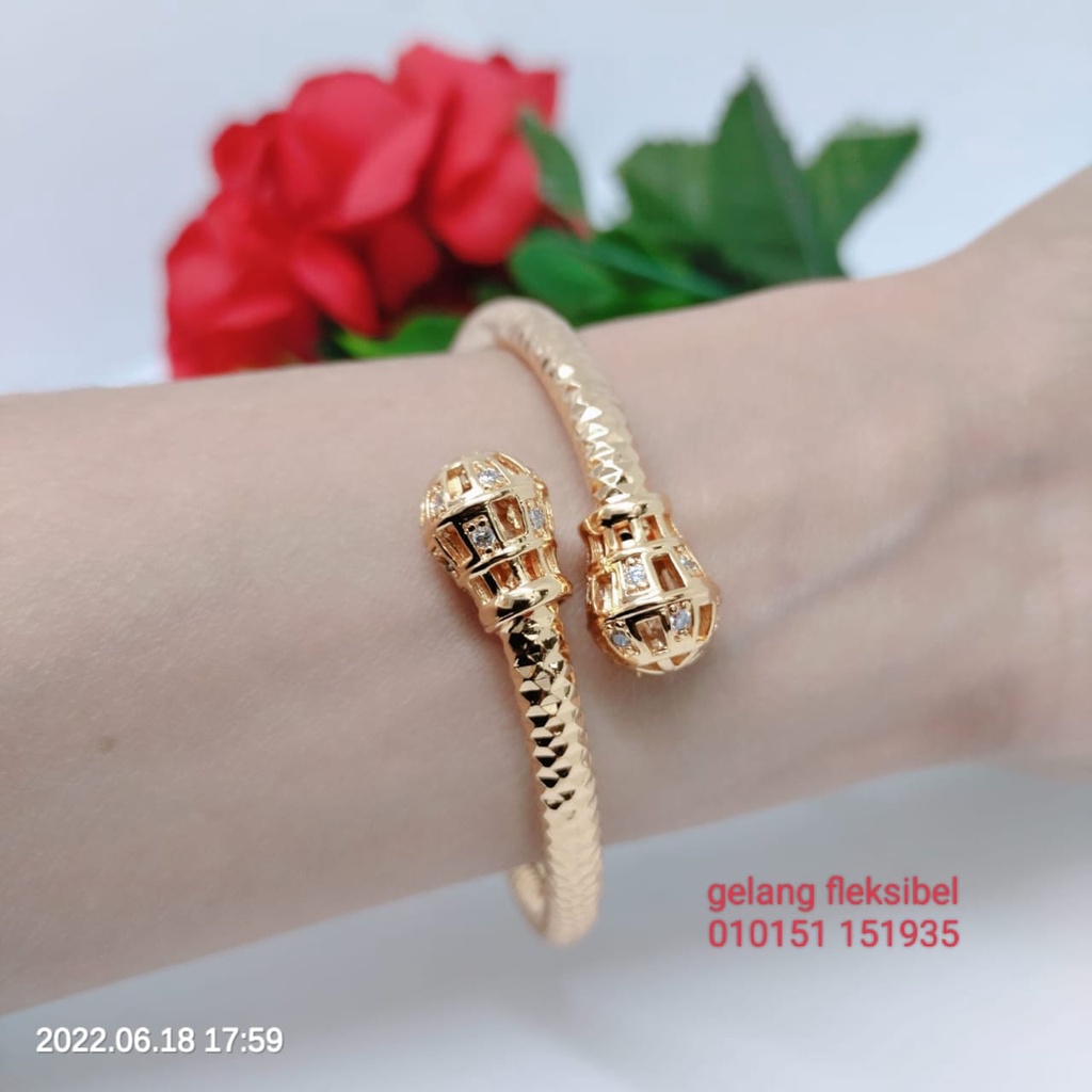 Gelang Tangan Fleksibel Bangle Wanita Titanium Xuping Perhiasan Aksesoris Lapis Emas Anti Karat