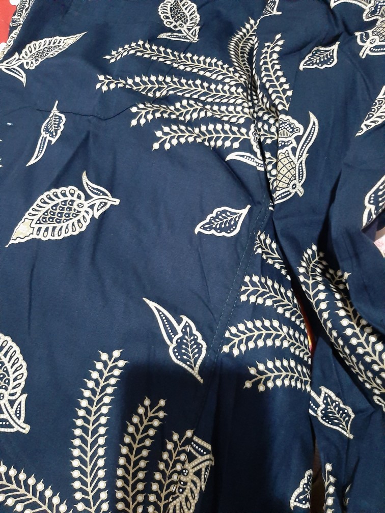 Kemeja Batik Pria Lengan Panjang Bl63 Katun Motif Modern Dixmont Semi Slimfit