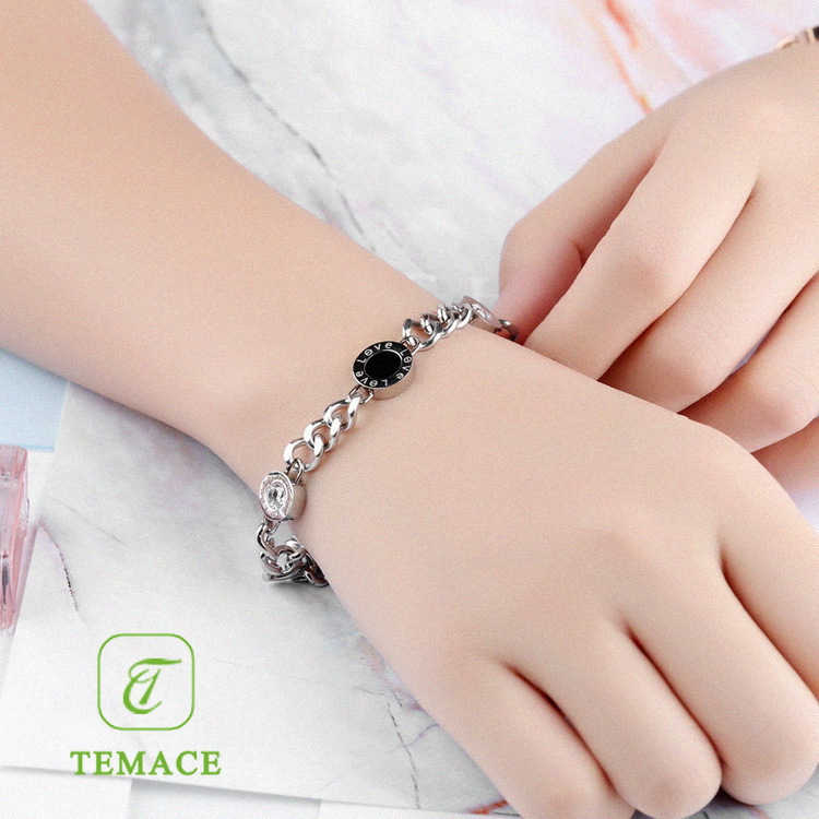 Gelang Titanium Berlapis Emas Kubus Wanita Anti Karat dan tidak luntur Perhiasan Korea