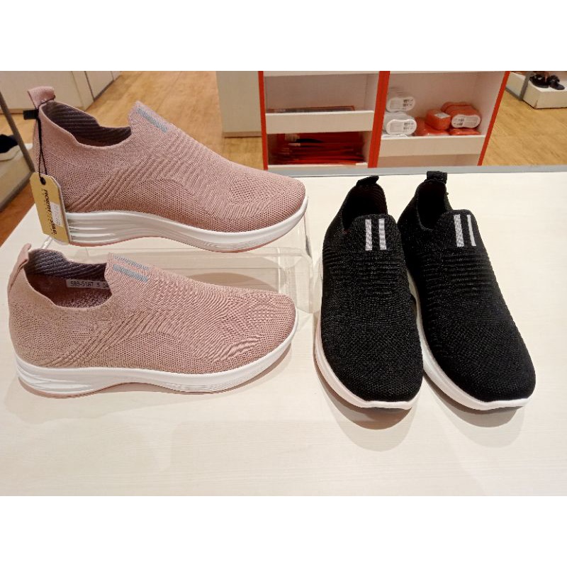 North Star Sepatu Sneakers Wanita Slip On Original bata 589-6197 5895197