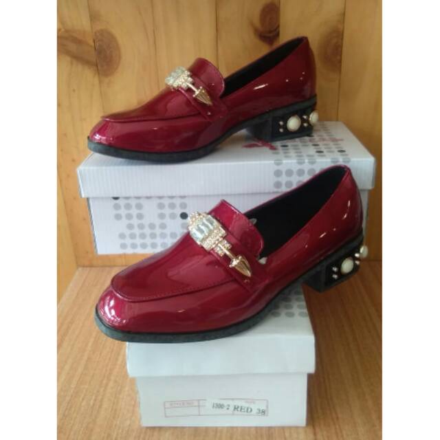 Sepatu sofiya