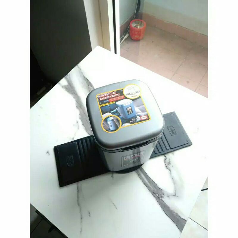 Tempat sampah mobil shinpo