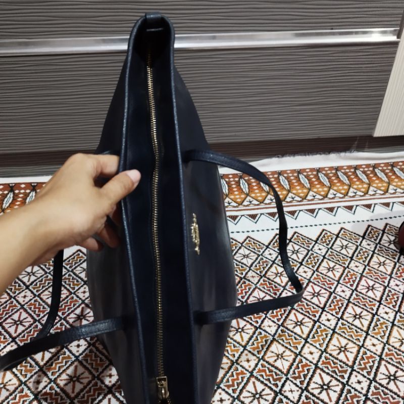 Tote Bag Coach Biru gelap hampir hitam sold