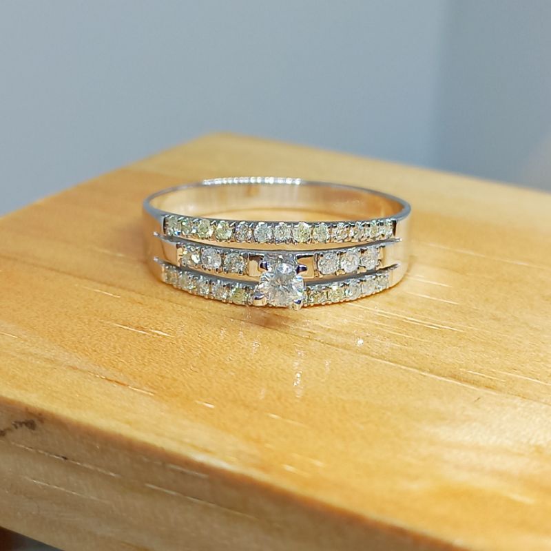 cincin emas putih wanita berlian asli eropa