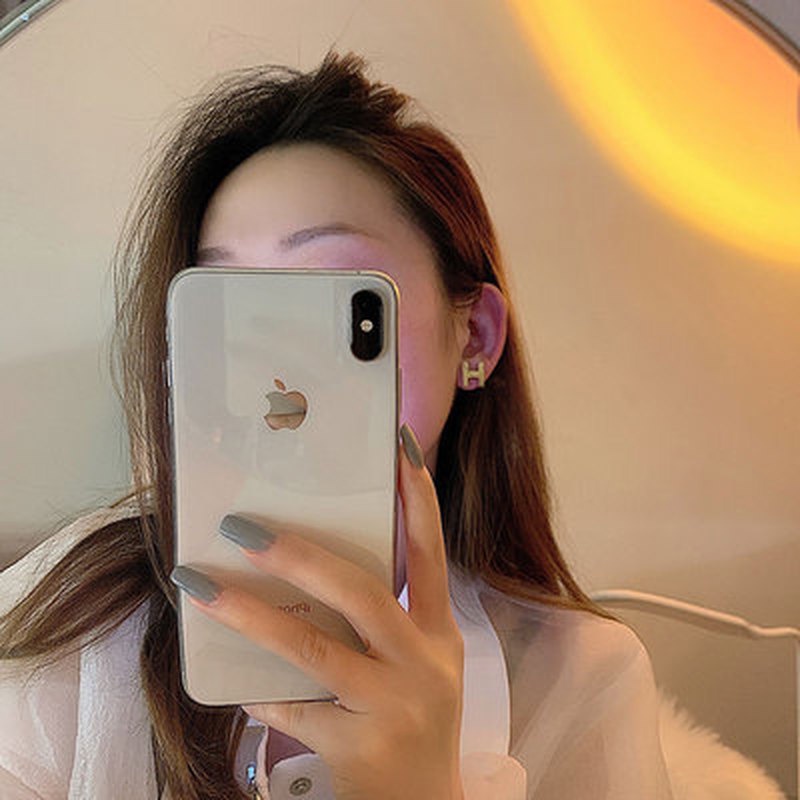 Anting Stud Berlian Imitasi Bentuk Huruf H Warna Emas Gaya Korea Simple Elegan Minimalis Untuk Pesta Pernikahan