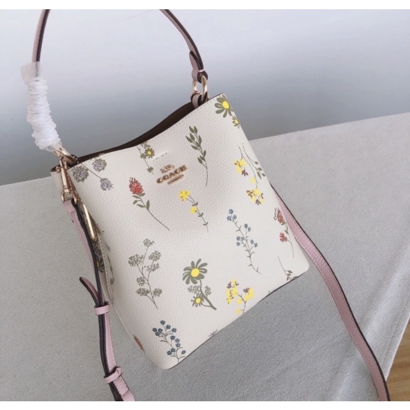 Coach Small Town Bucket Bag With Spaced Wildflower Print (C3598)