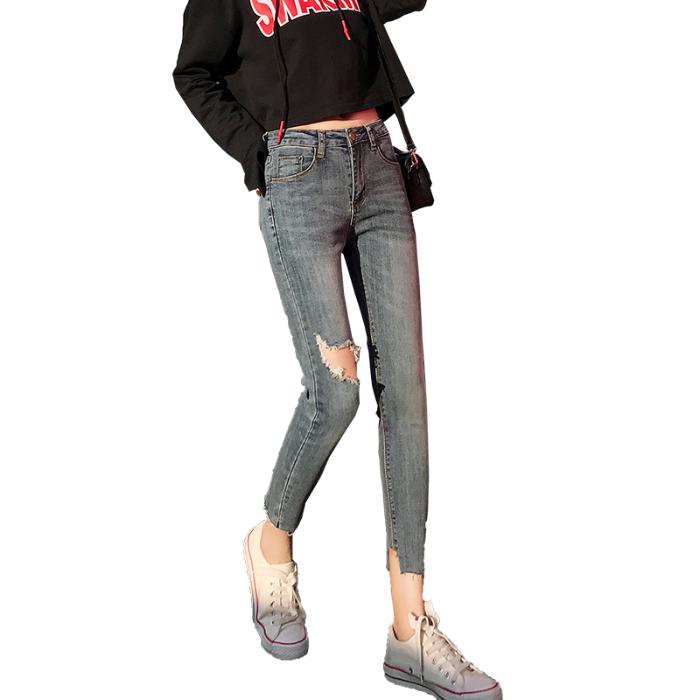  Celana  Panjang Model High Waist Desain Sobek Warna Abu  abu  