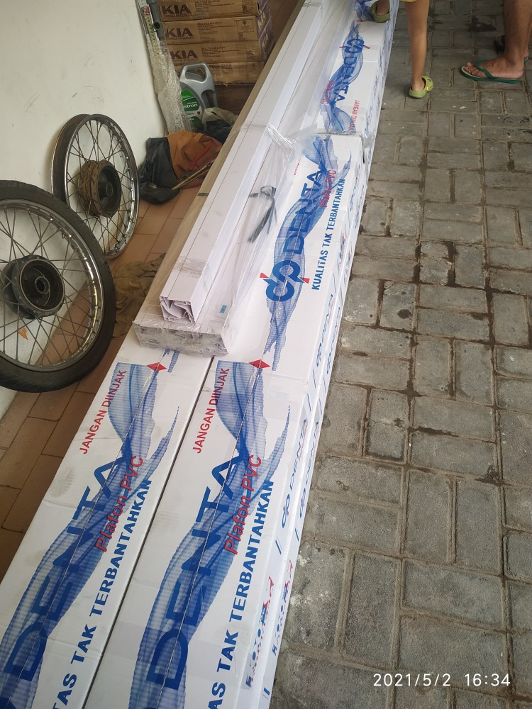 Plafon Pvc Putih Urat Kayu Dp42