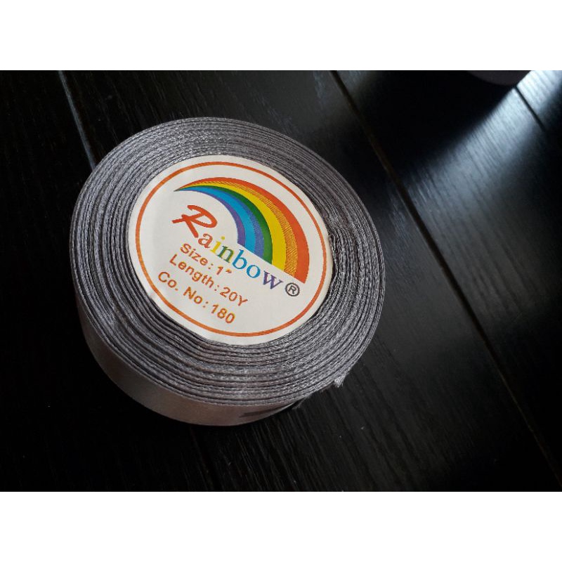 

Pita Satin Abu-abu 2,5 cm